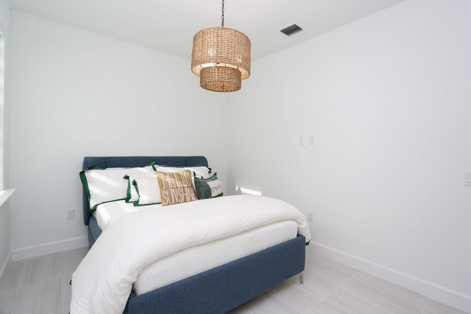 Naples House: 1937 Yellowfin Circle