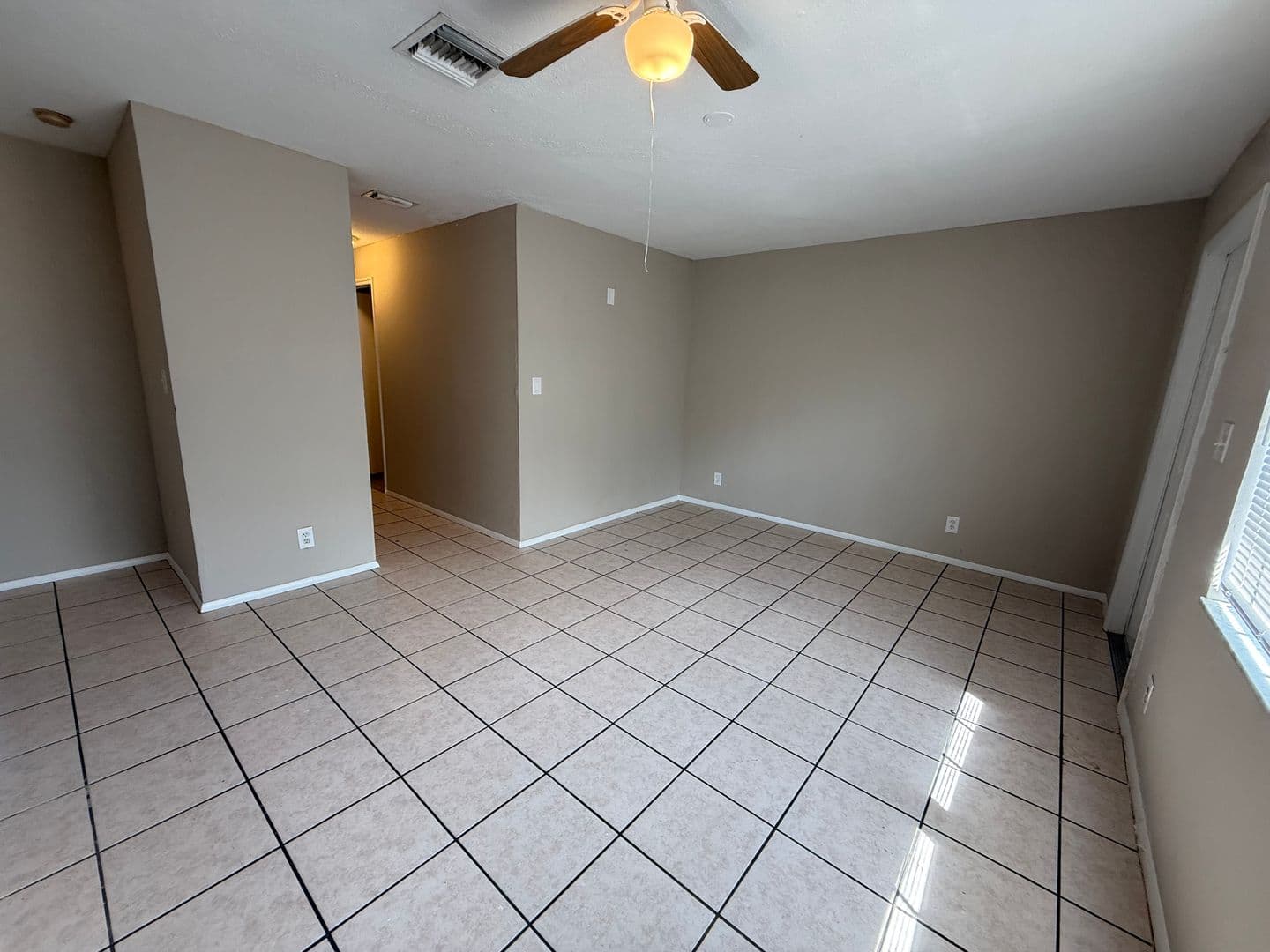 Fort Myers Apartment: 5645 6th Avenue