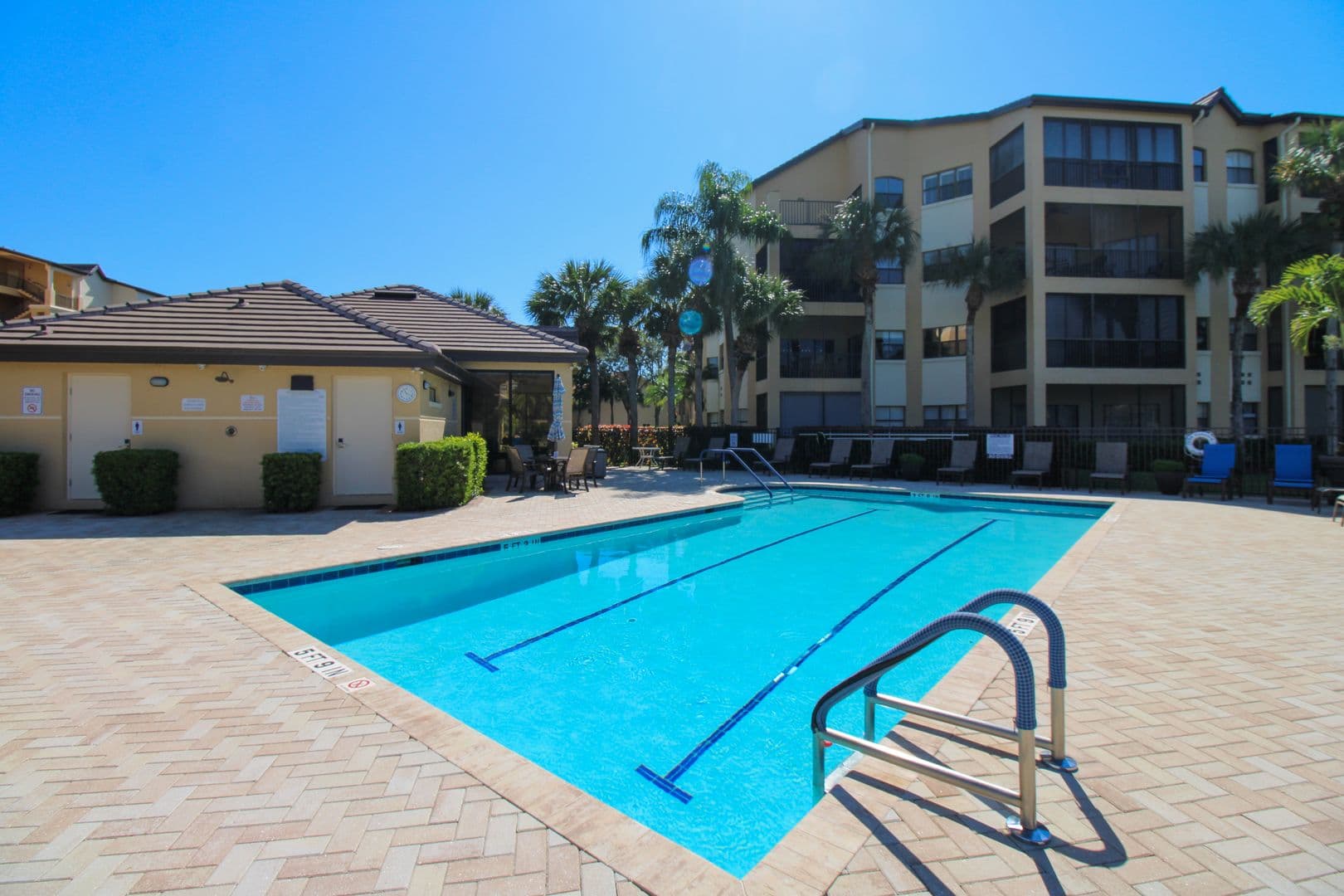 Naples House: 172 Vintage Circle Unit 202