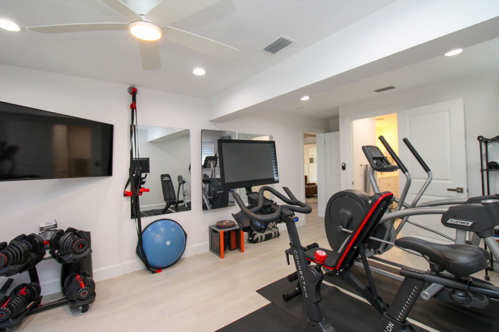 Naples House: 1555 Crayton Road