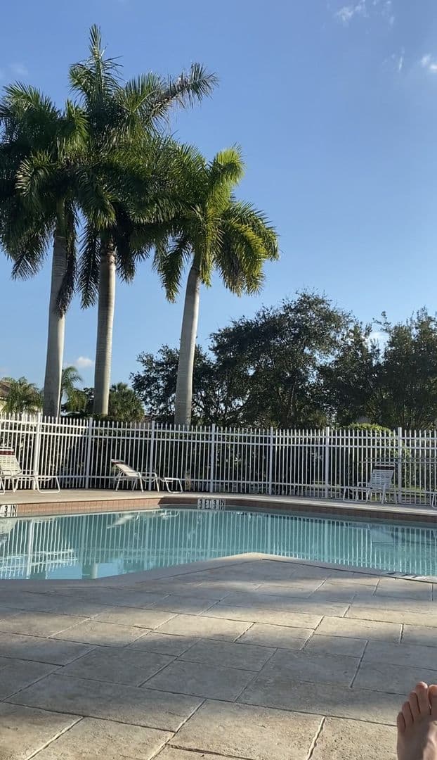 Naples House: 768 Hampton Circle