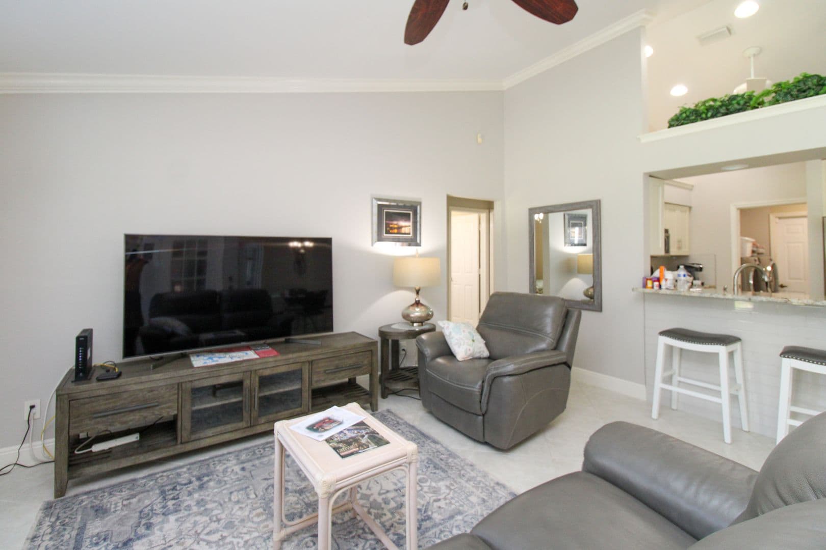 Naples House: 333 Wentworth Court