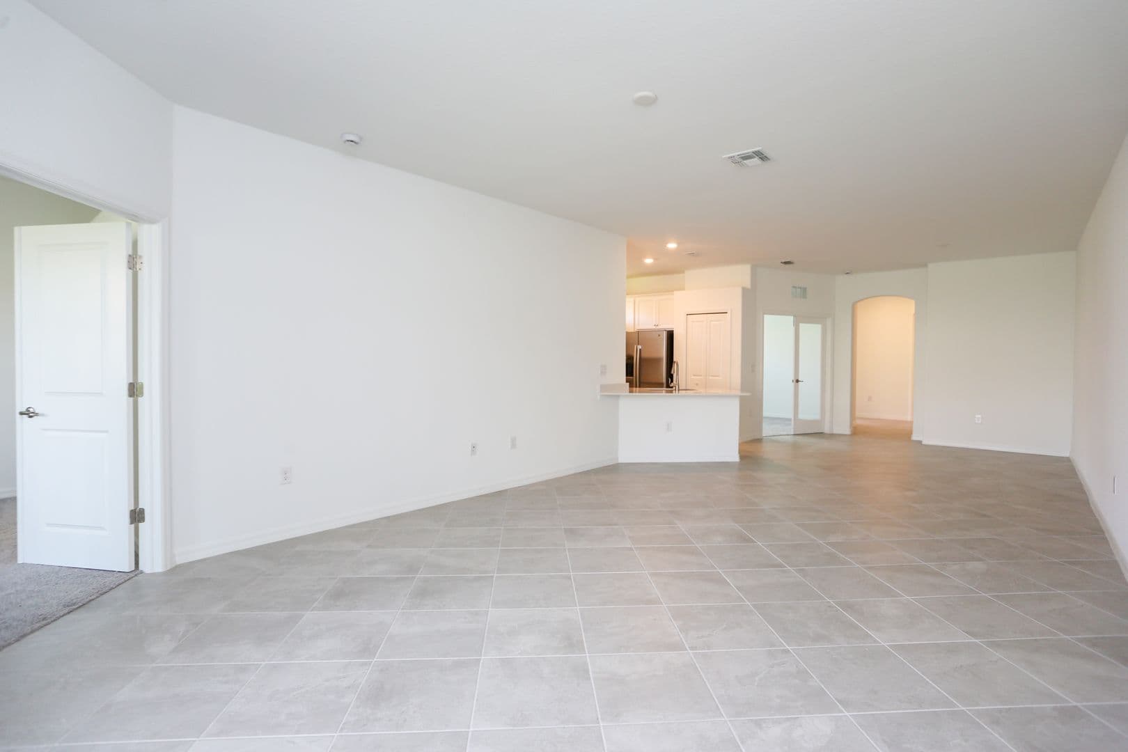 Naples House: 2599 Vine Avenue