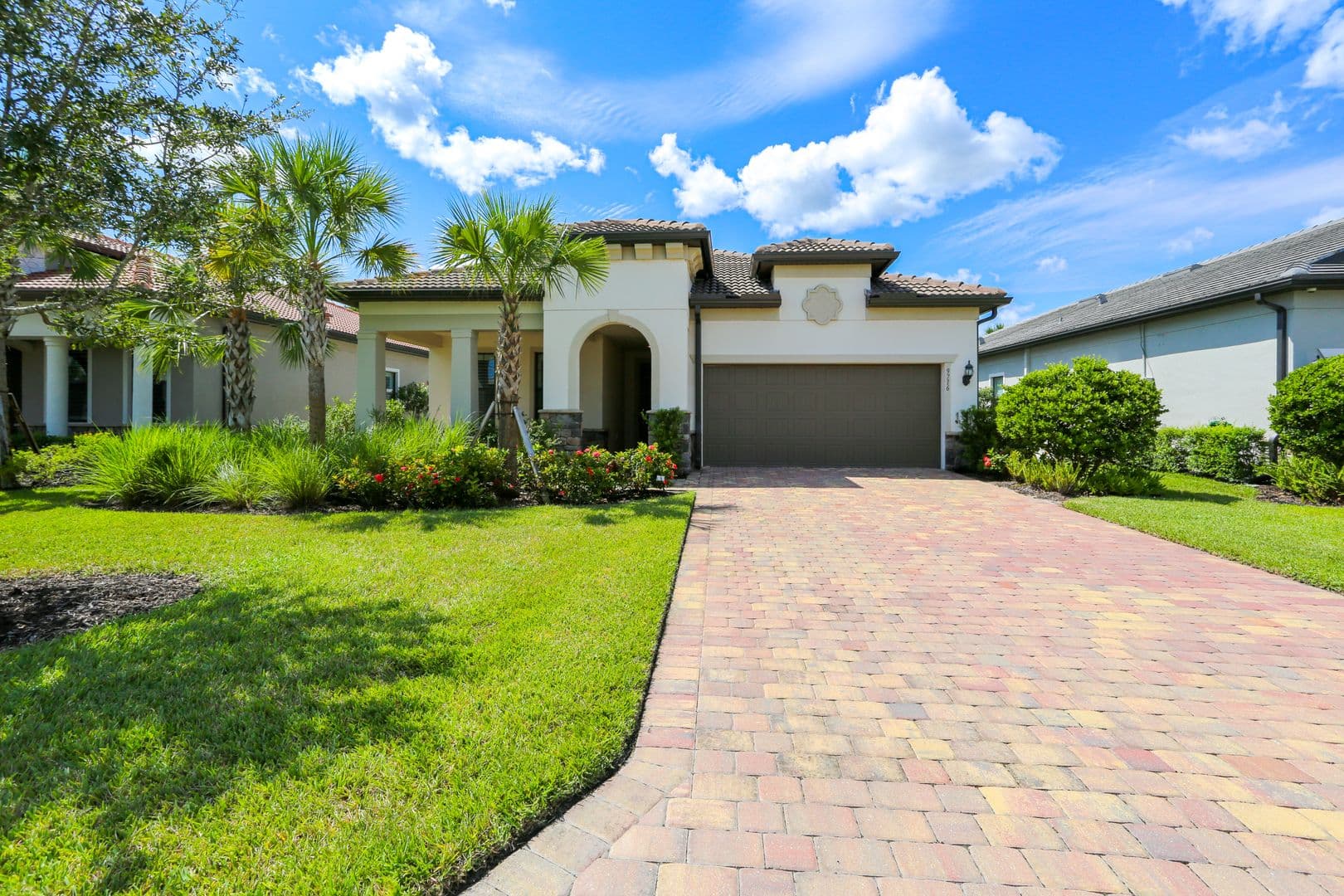 Naples House: 9716 Everglades Drive