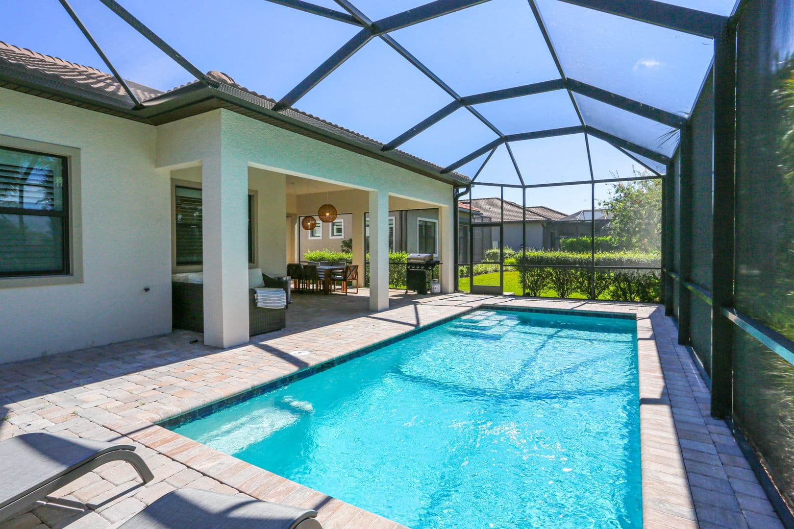 Naples House: 9716 Everglades Drive