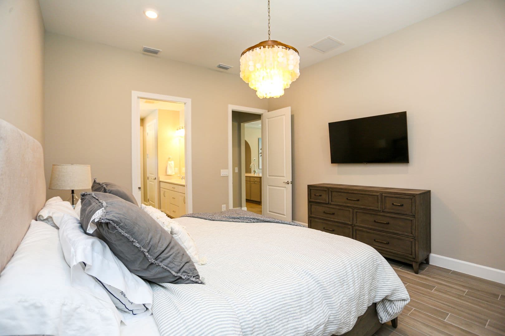 Naples House: 9716 Everglades Drive