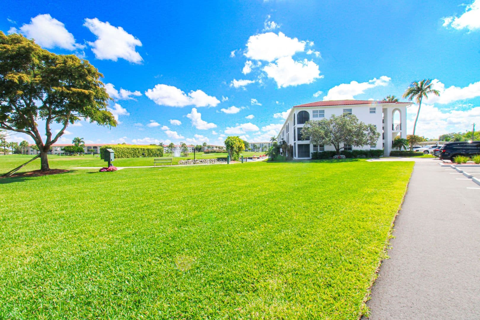 Naples House: 41 High Point Circle S #303
