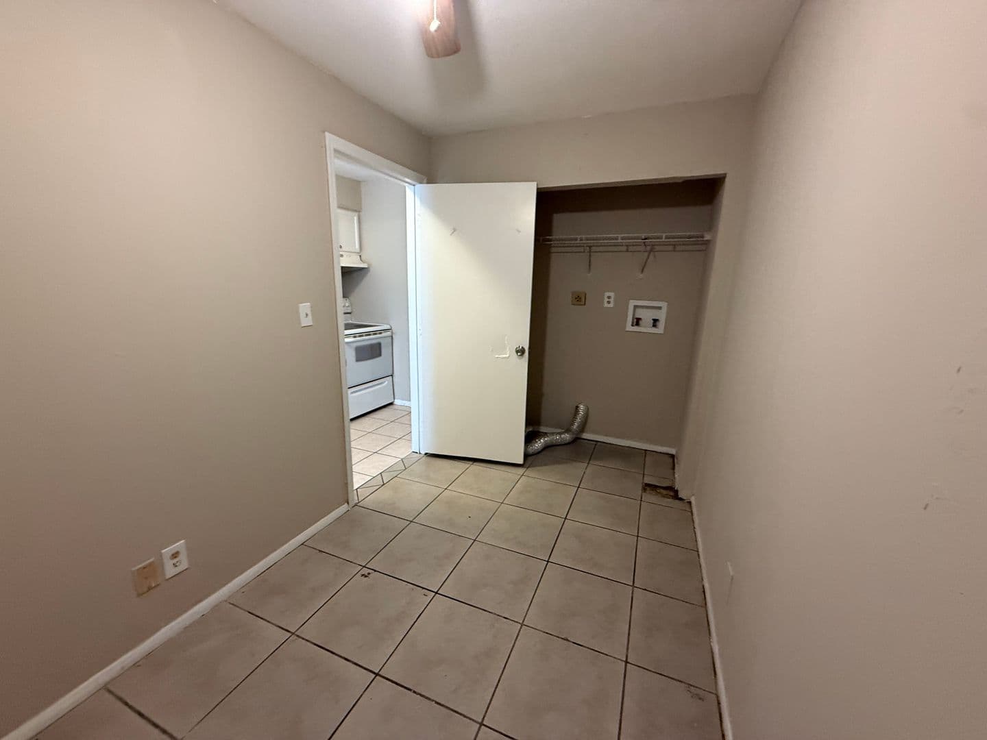 Fort Myers Apartment: 5645 6th Avenue