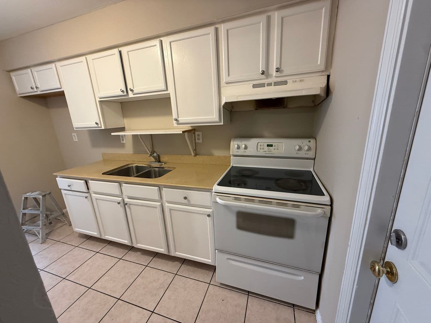Fort Myers Apartment: 5645 6th Avenue