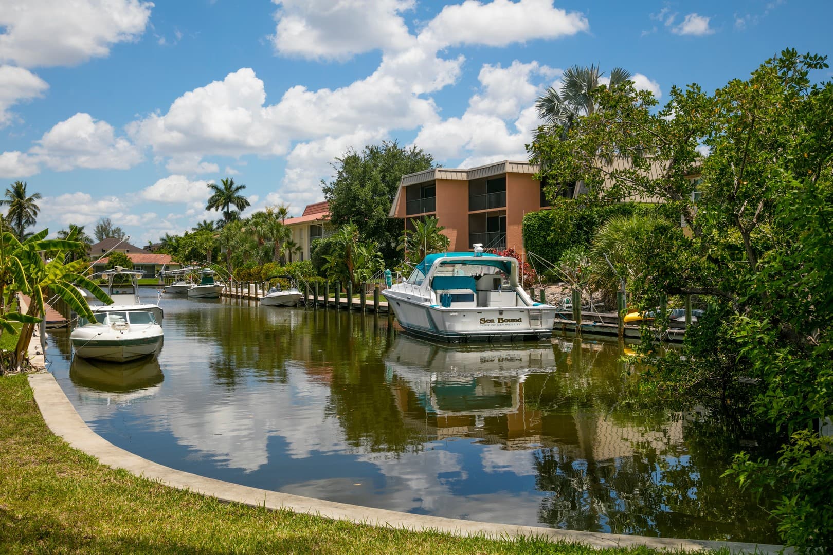 Naples Apartment: 1555 Blue Point Avenue