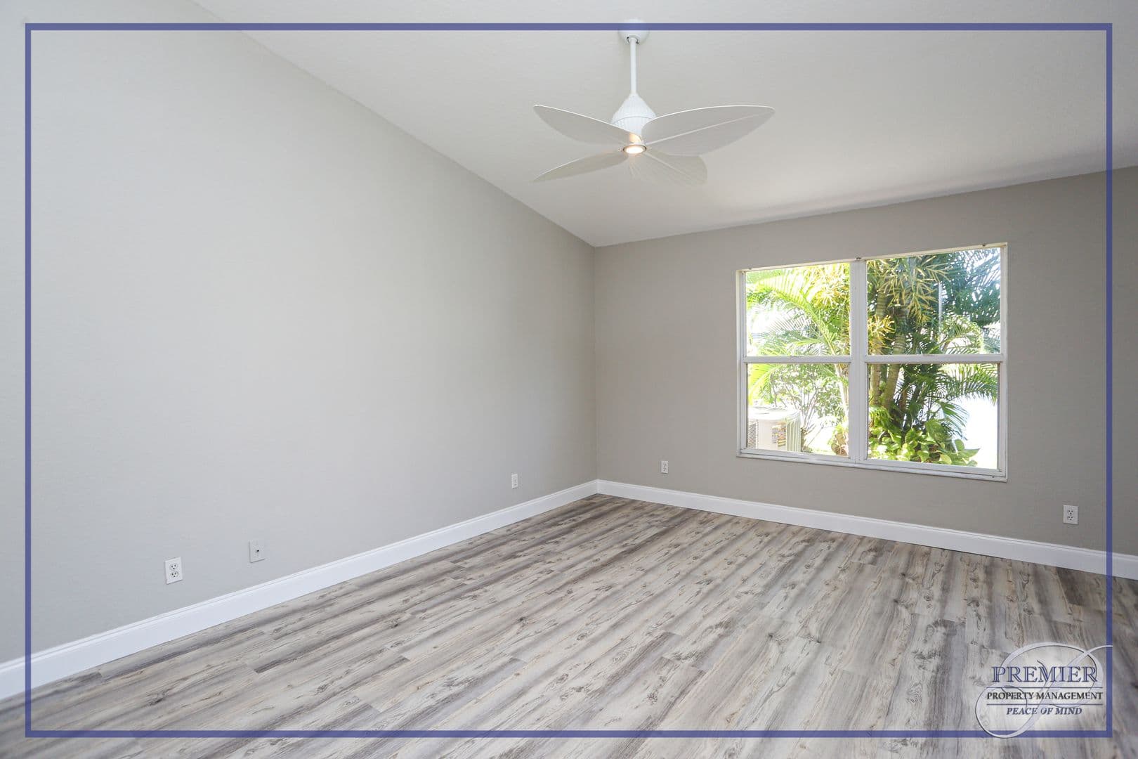 Naples House: 402 Emerald Bay Circle #E7