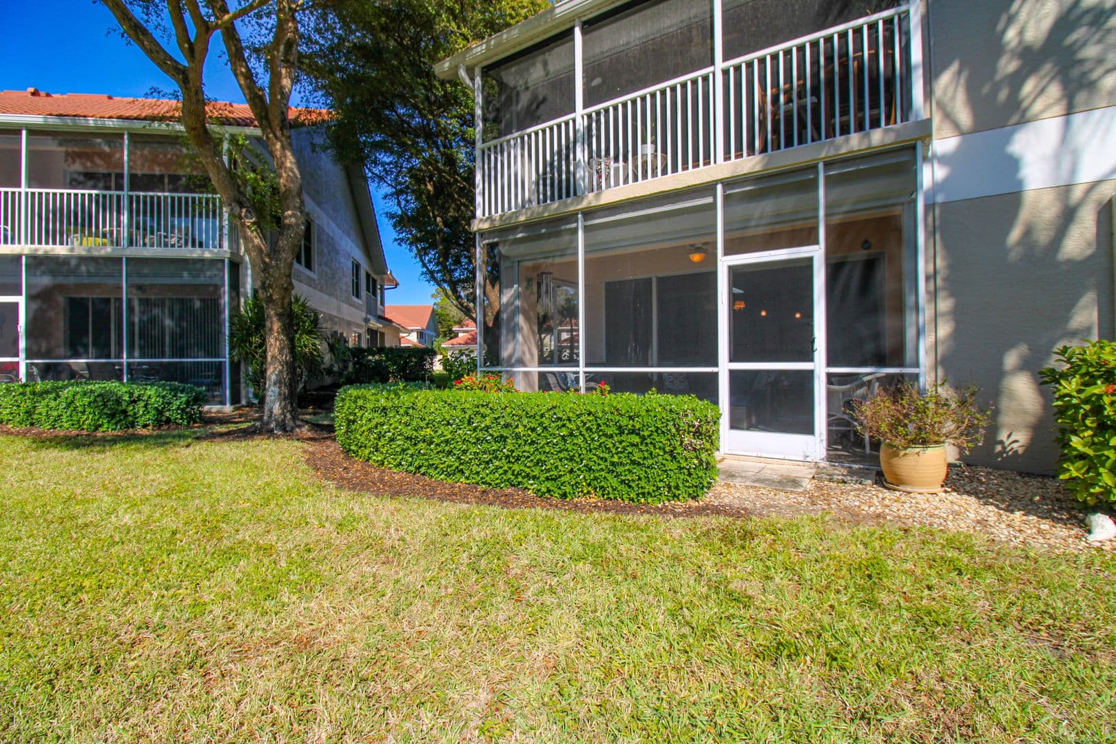 Naples House: 5330 Andover Drive Apartment 102