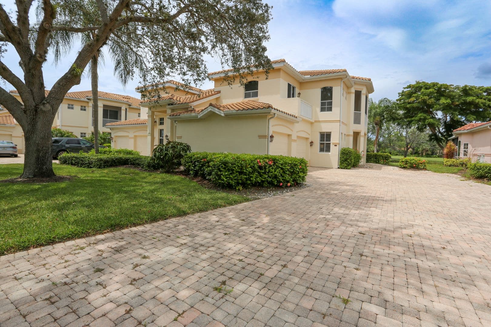 Bonita Springs House: 9111 Las Maderas Drive Unit 102