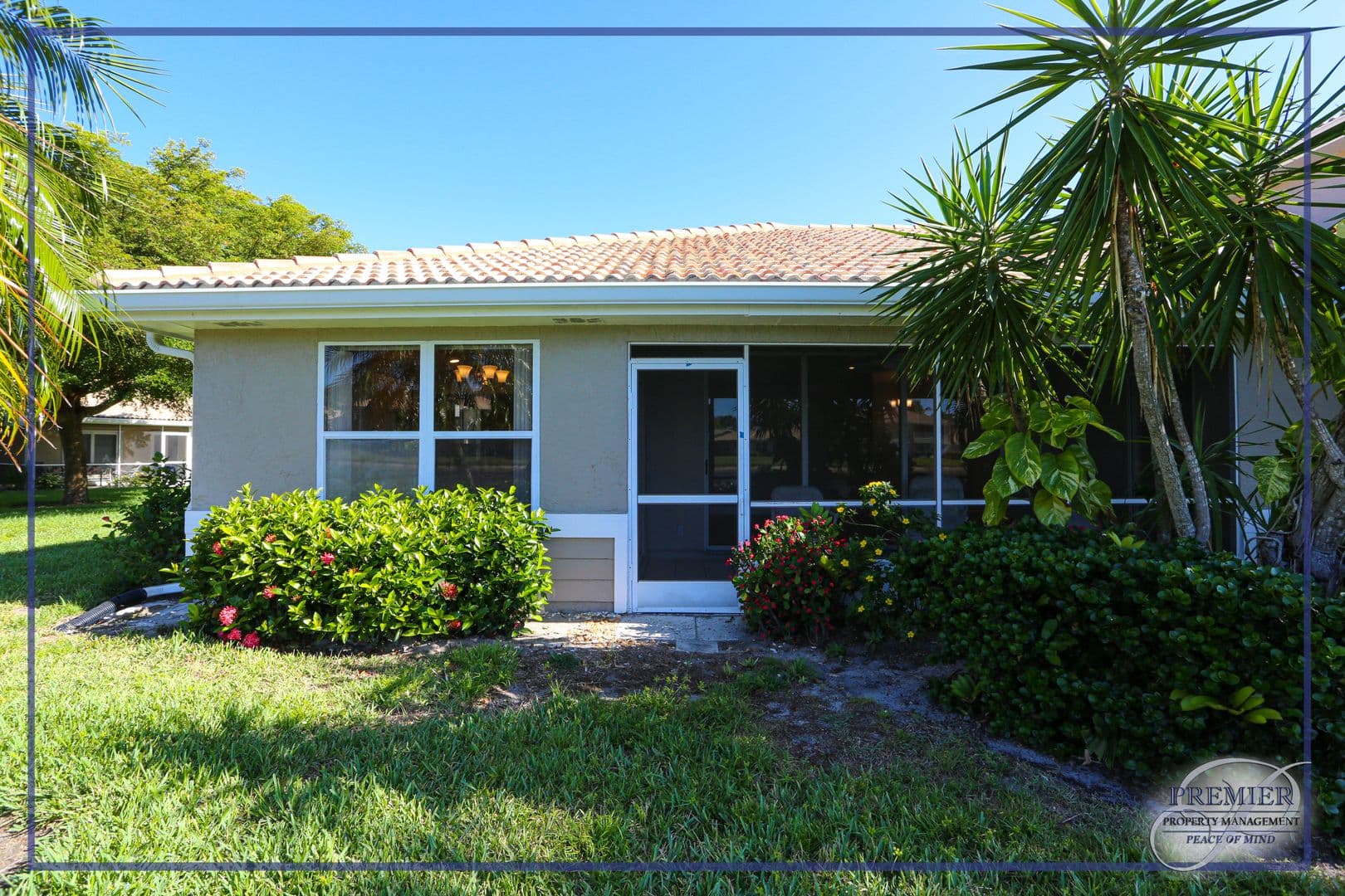 Naples House: 402 Emerald Bay Circle #E7