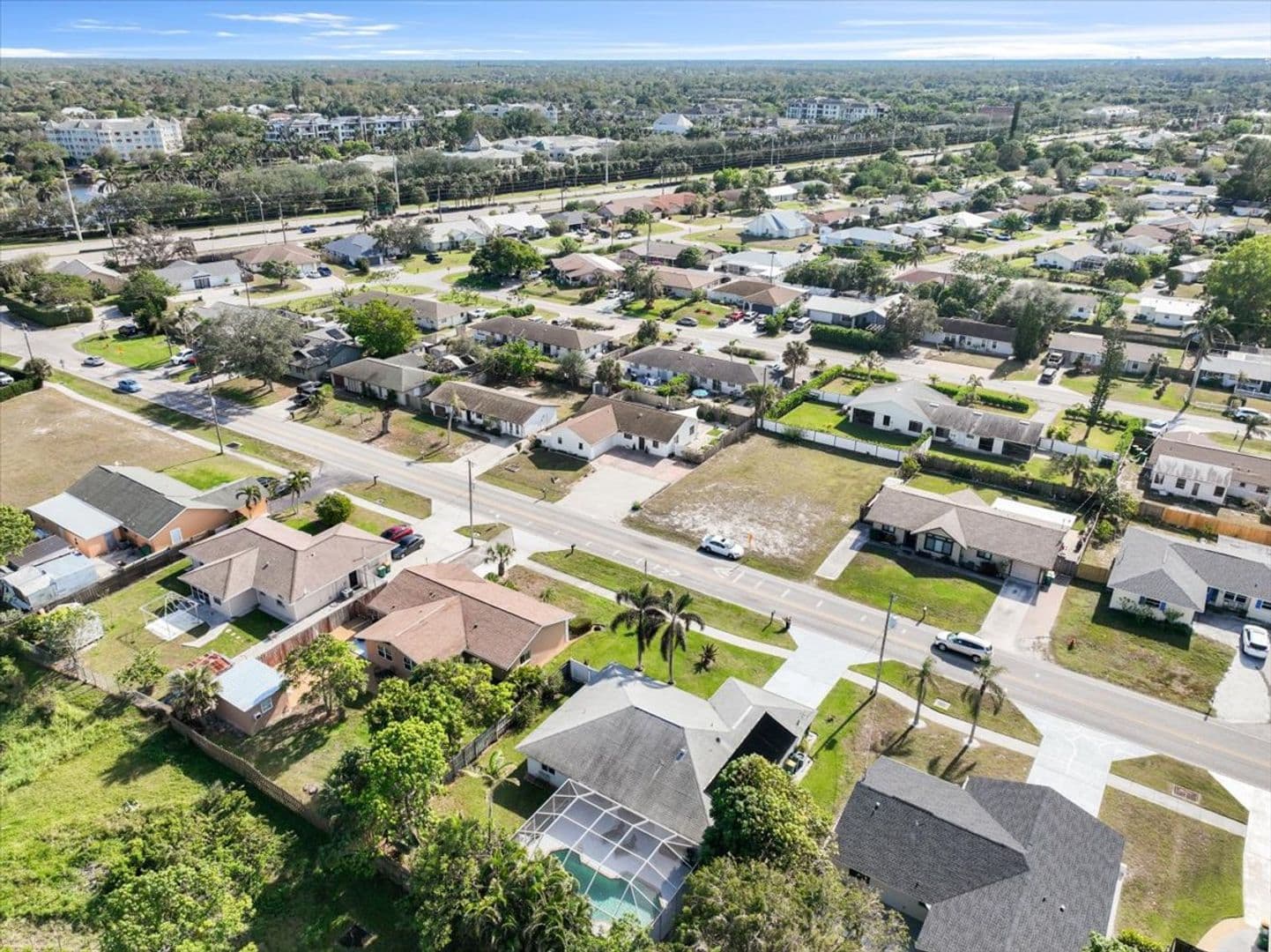 Naples House: 1332 Granada Boulevard