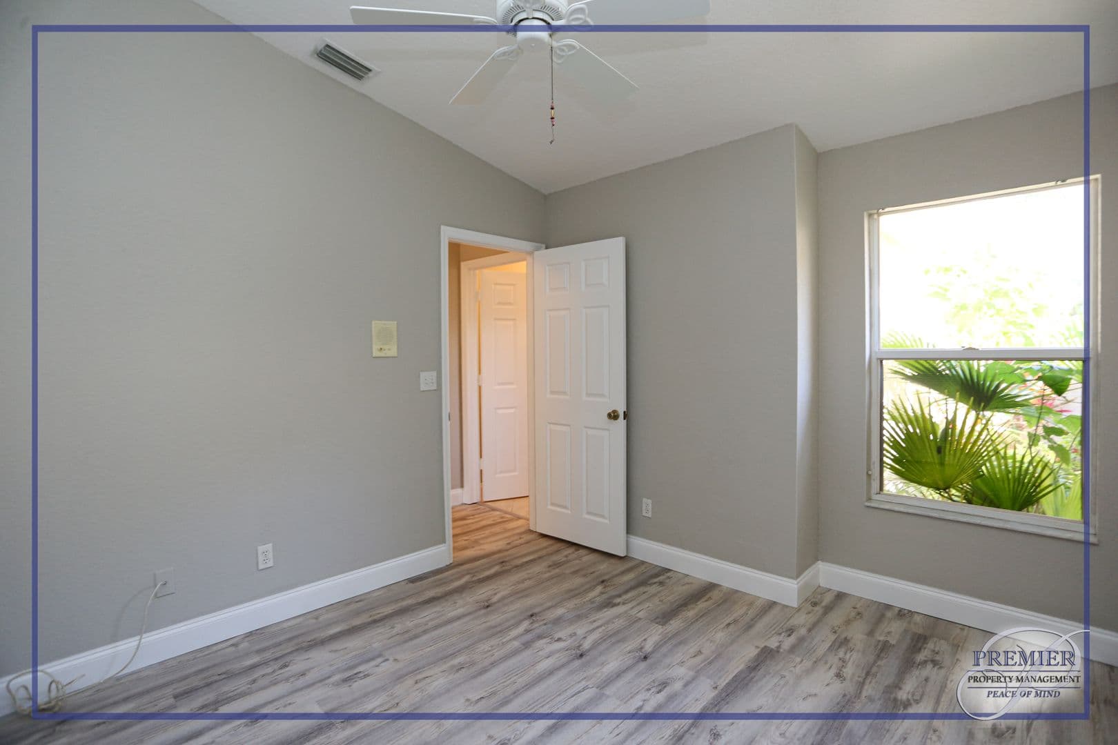 Naples House: 402 Emerald Bay Circle #E7