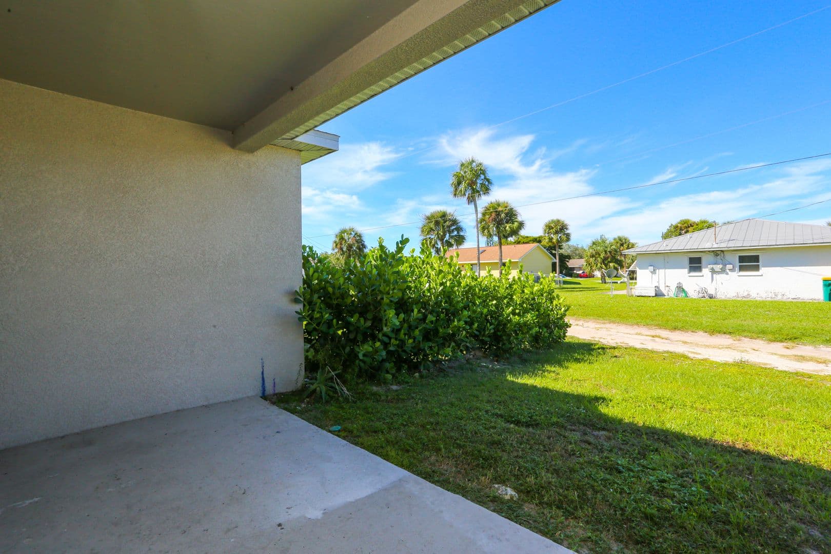 Naples Apartment: 2061 Sunshine Boulevard