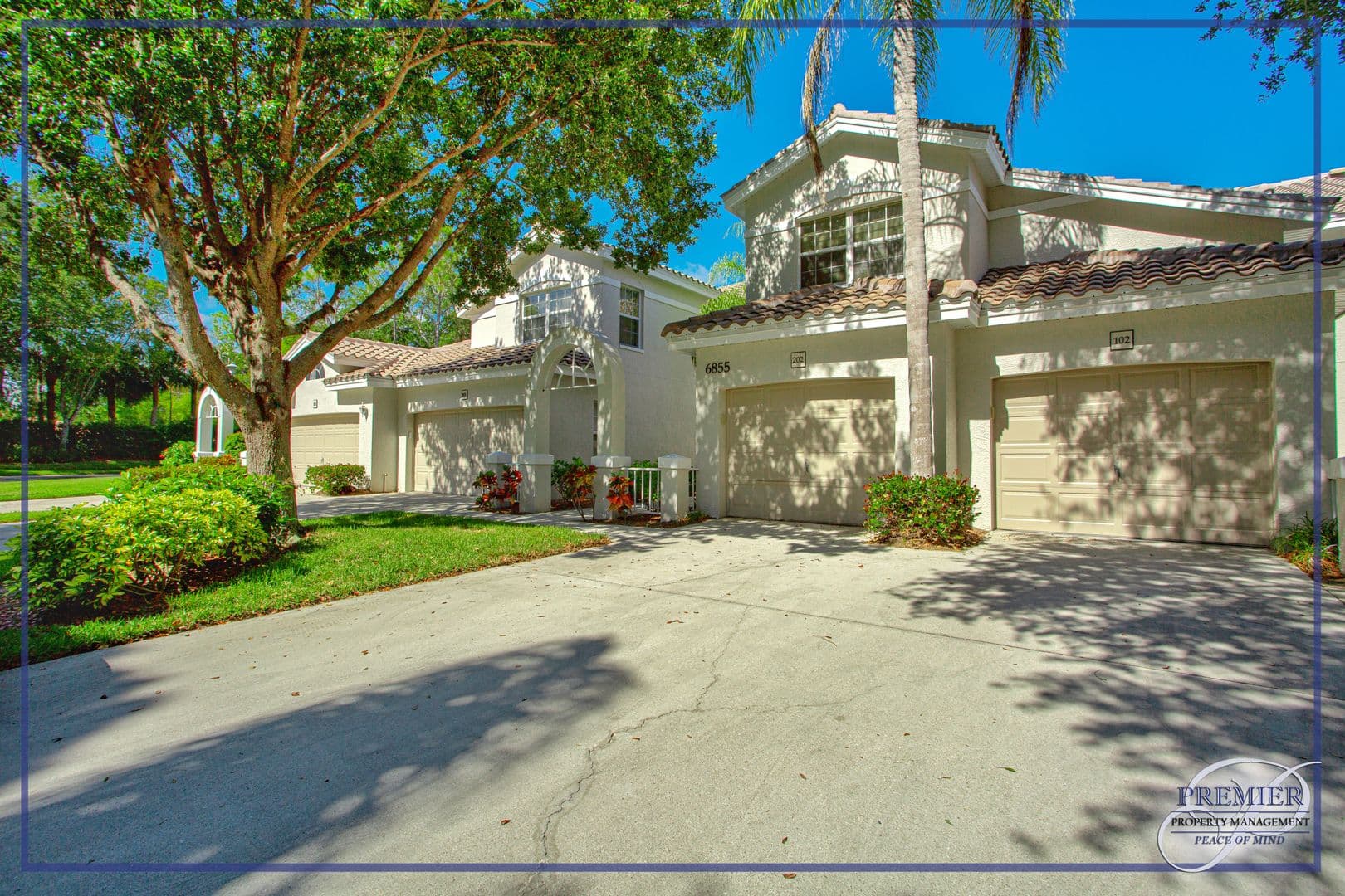 Naples House: 6855 Satinleaf Road South #202