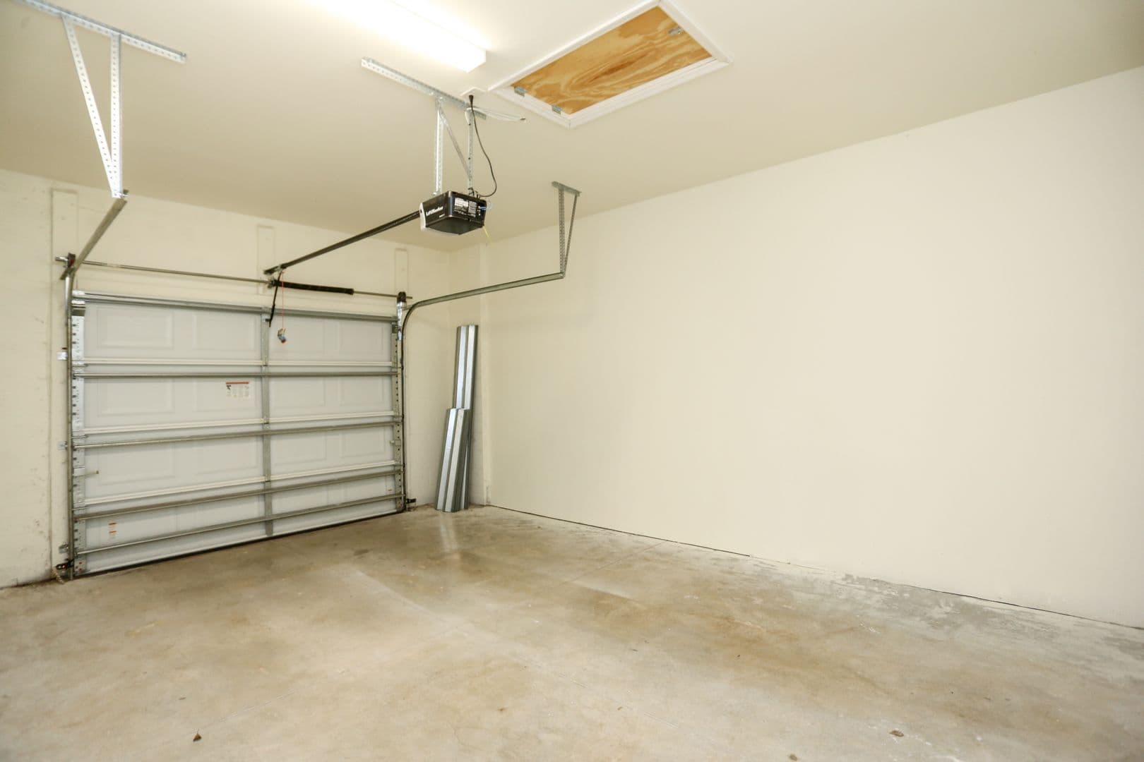 Naples Apartment: 2061 Sunshine Boulevard