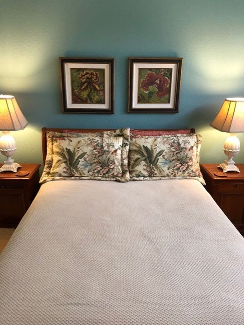 Naples House: 14780 Glen Eden Drive
