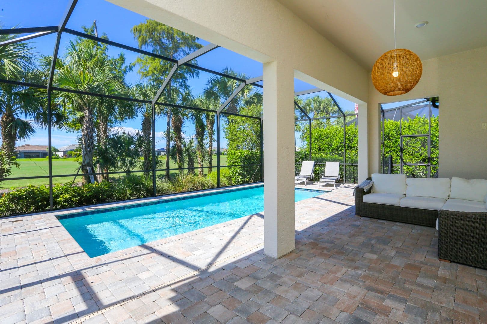 Naples House: 9716 Everglades Drive