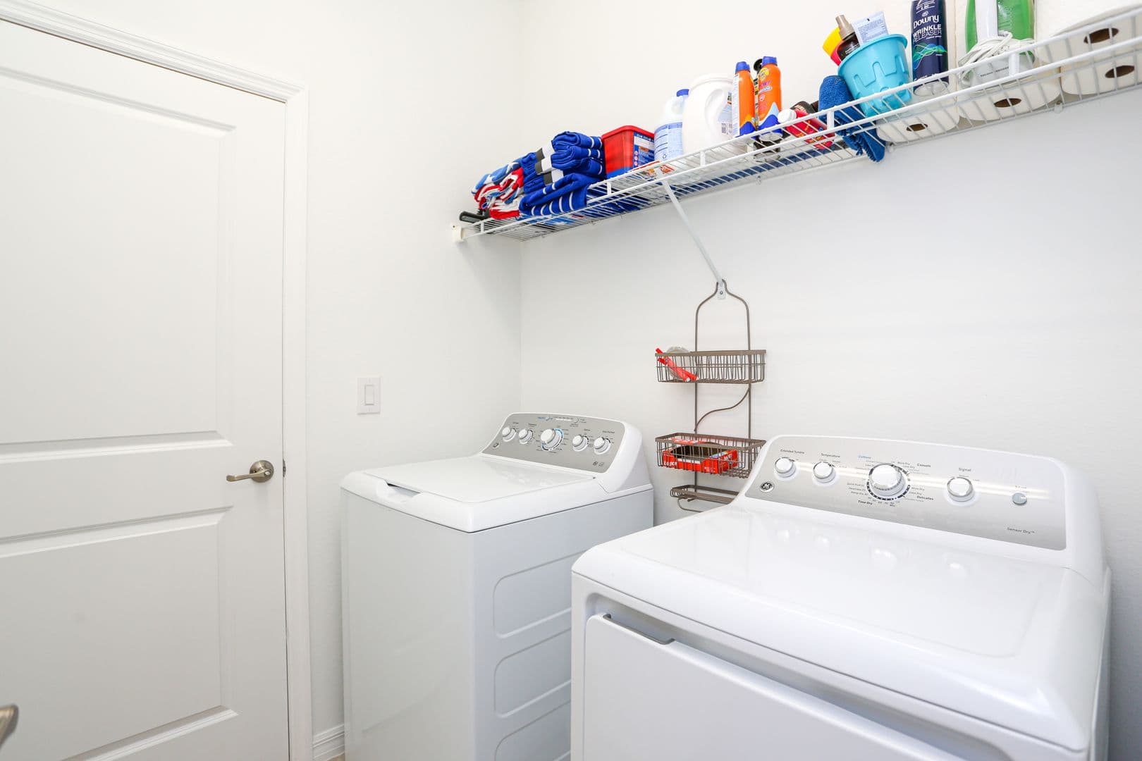 Naples House: 2155 Hamlin Street