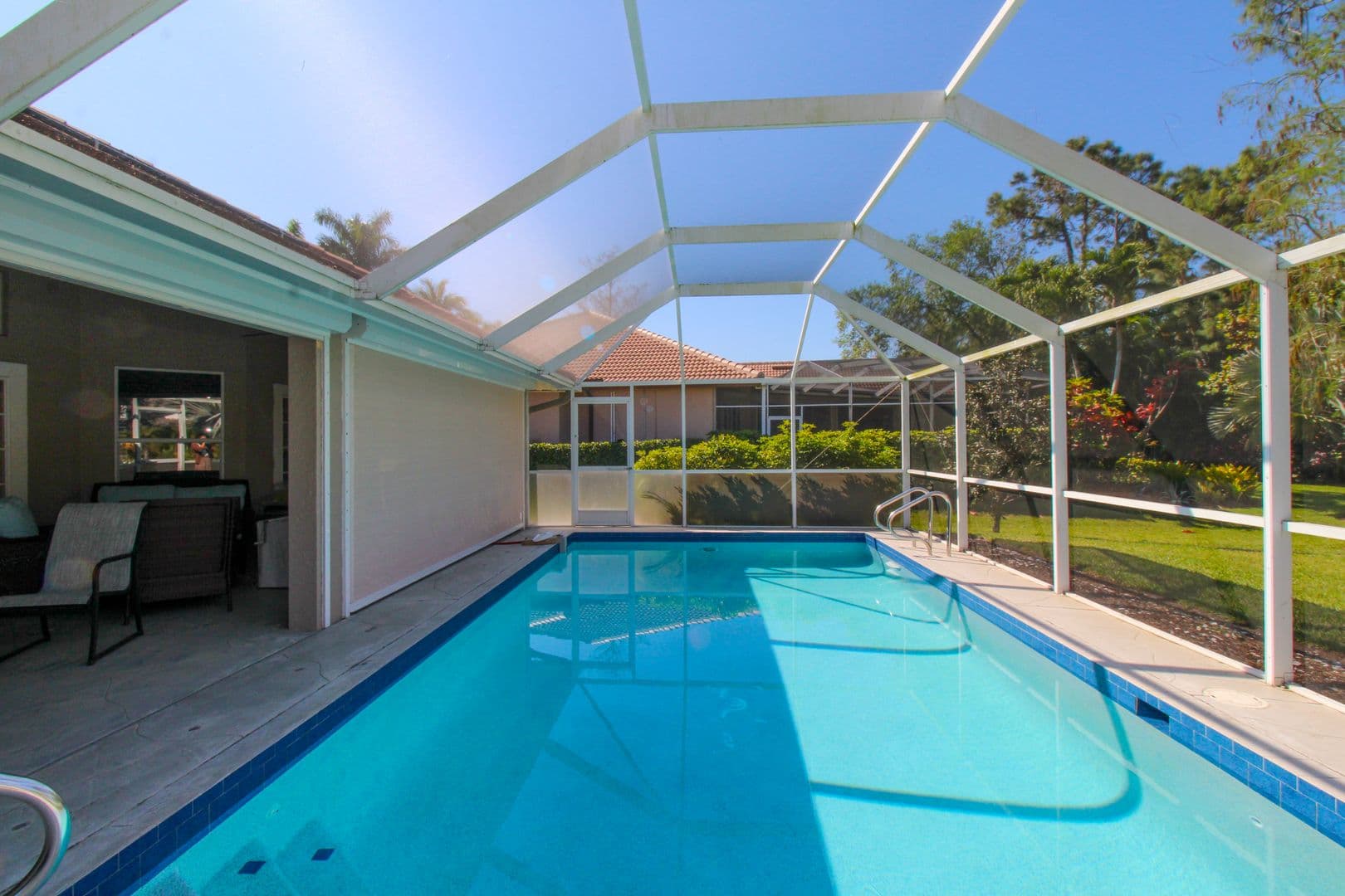 Naples House: 333 Wentworth Court