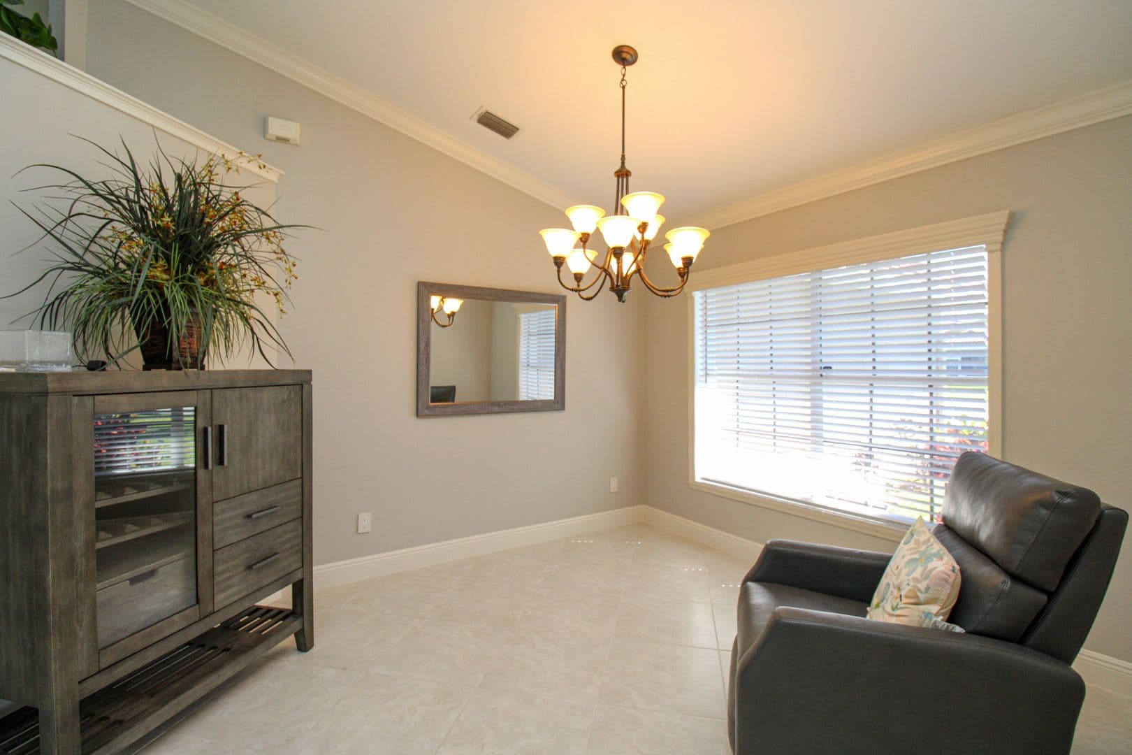 Naples House: 333 Wentworth Court