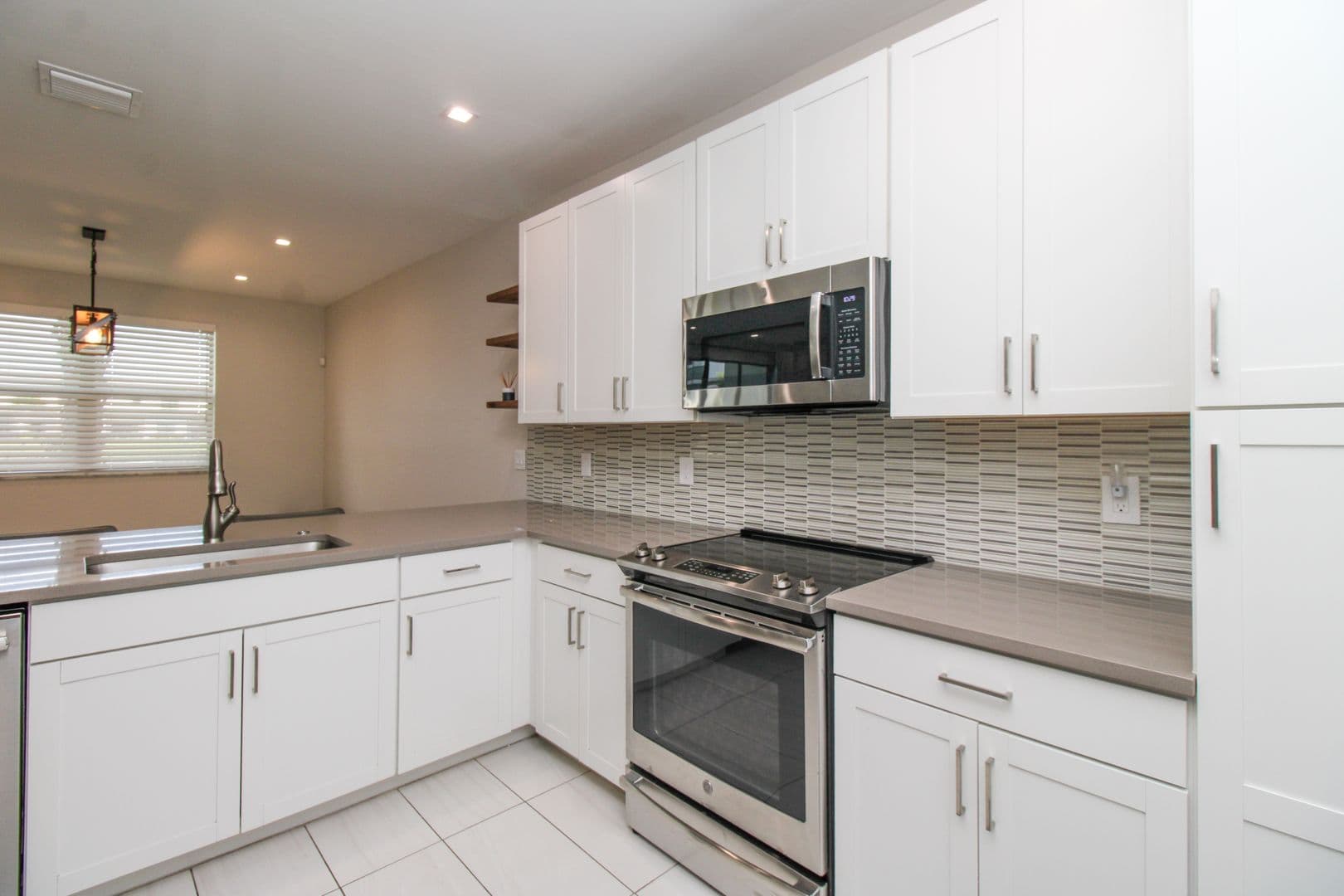 Naples House: 7421 Rockefeller Drive
