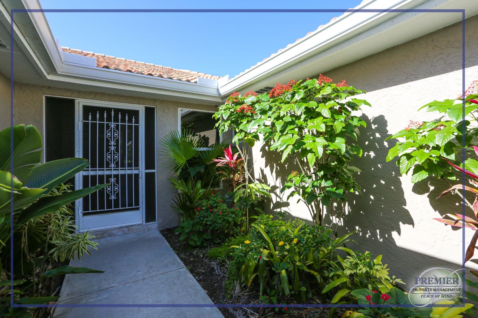 Naples House: 402 Emerald Bay Circle #E7