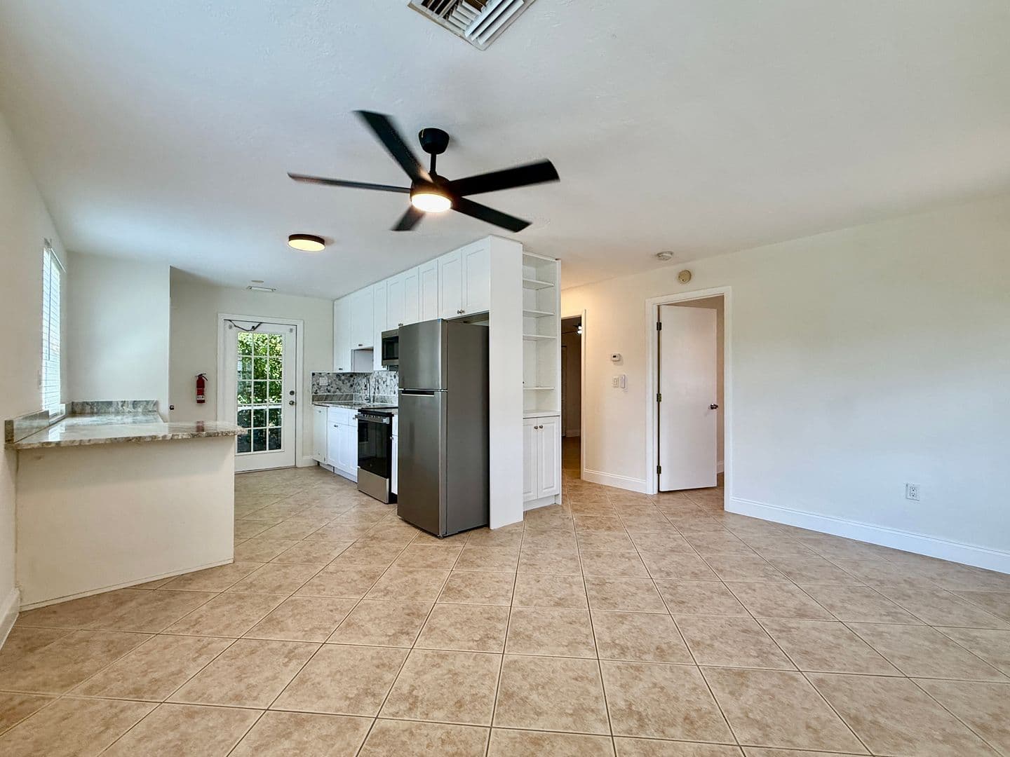 Naples House: 740 109th Avenue N