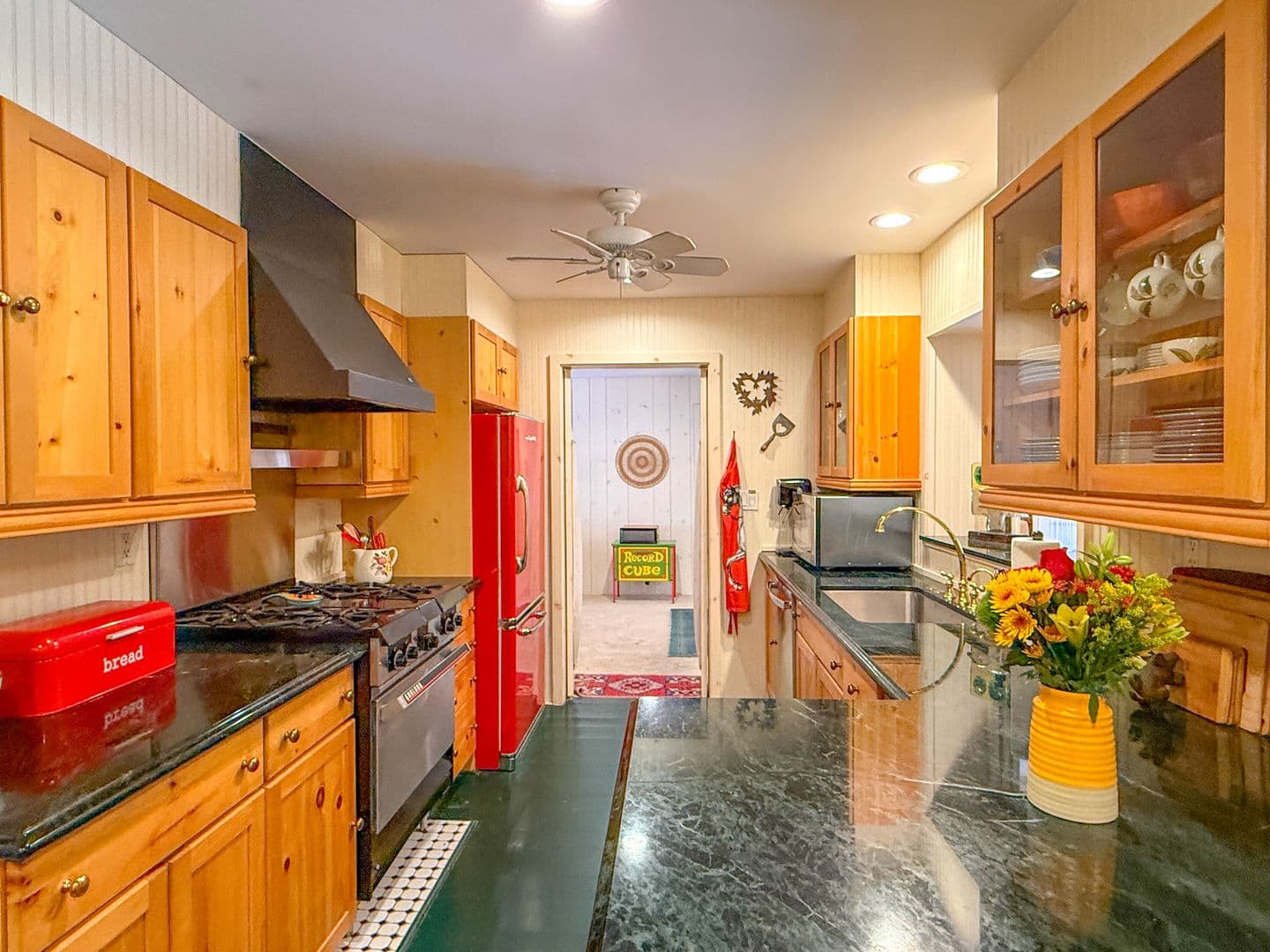 Naples House: 750 Pine Court