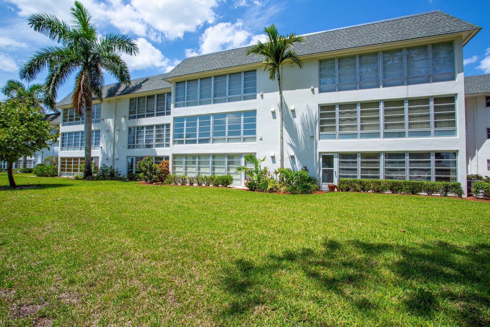 Naples House: 315 Saint Andrews Boulevard Apartment A25