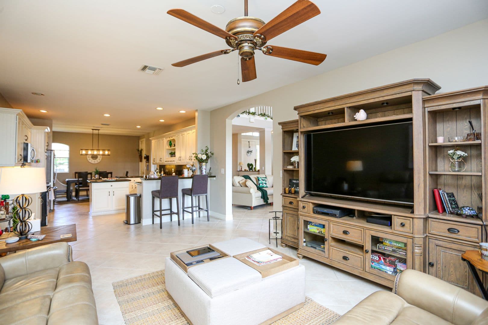 Naples House: 5945 Paradise Circle