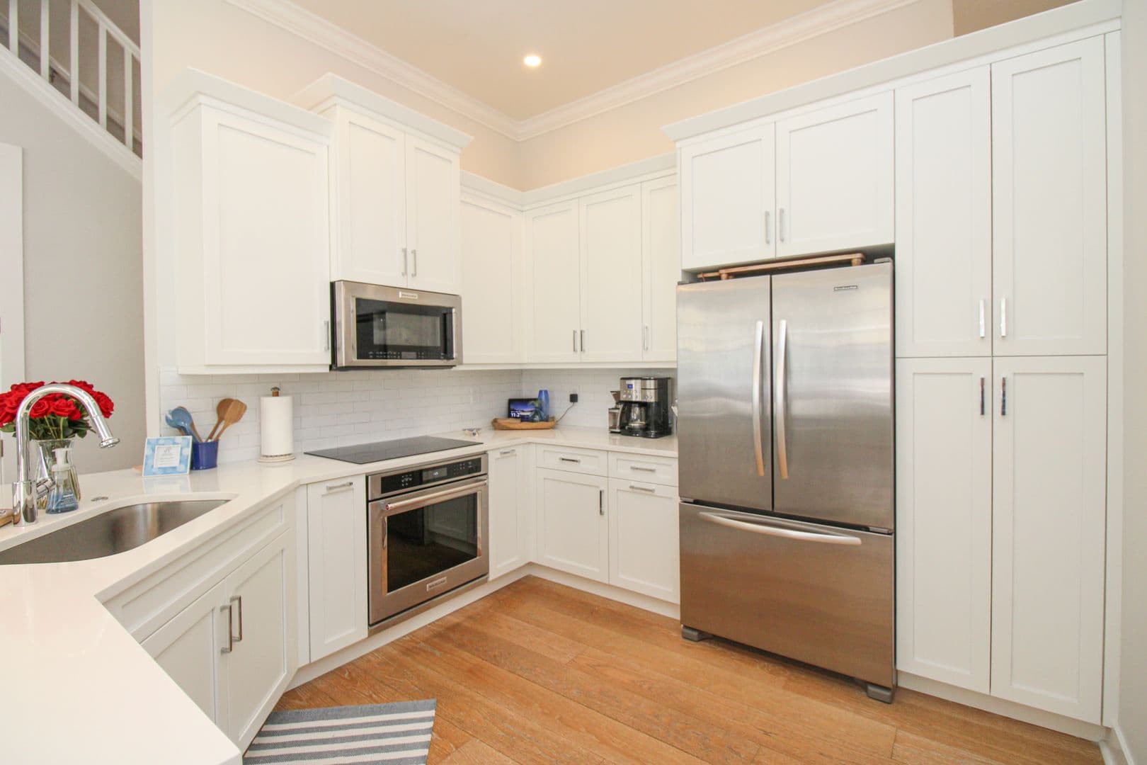 Naples House: 453 8th Avenue S #106