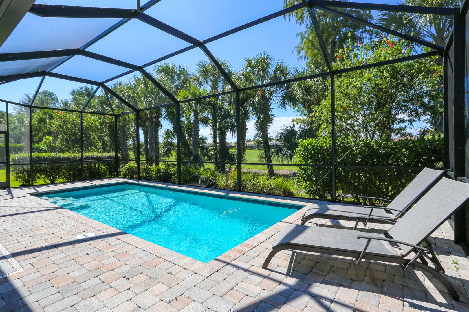 Naples House: 9716 Everglades Drive