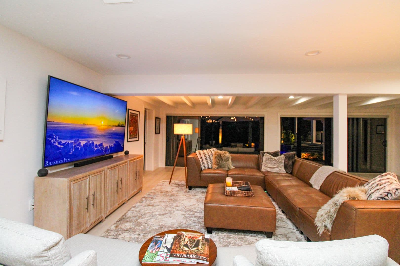 Naples House: 1555 Crayton Road