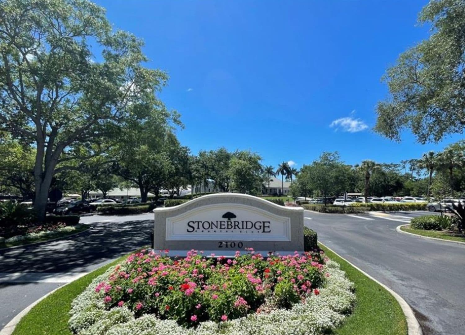 Naples House: 1789 Winding Oaks Way
