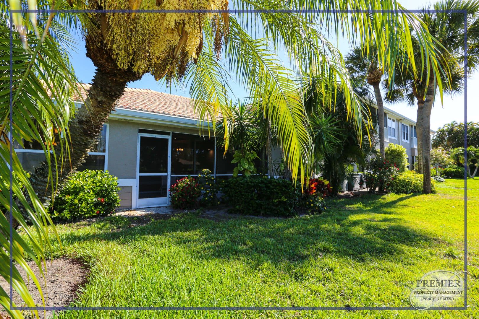 Naples House: 402 Emerald Bay Circle #E7