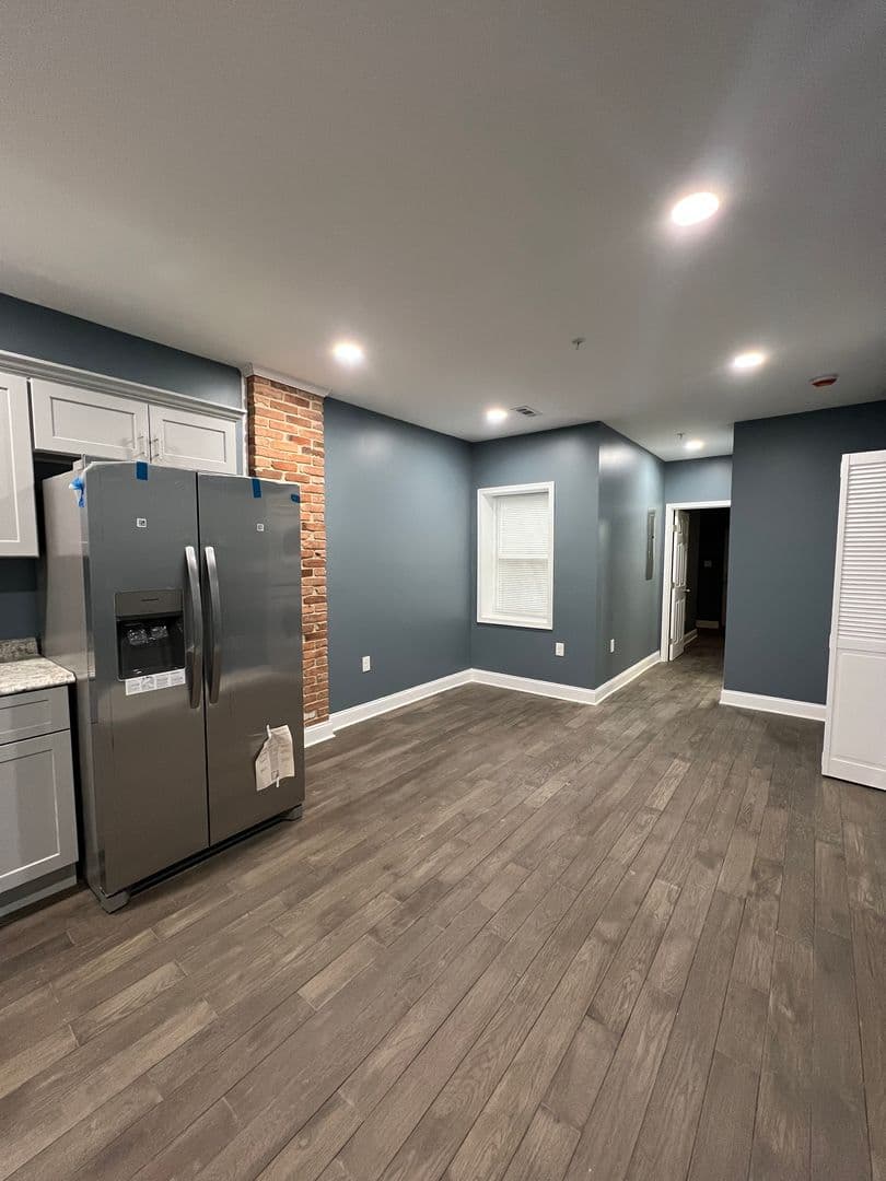 Baltimore Apartment: 2020 McCulloh Street