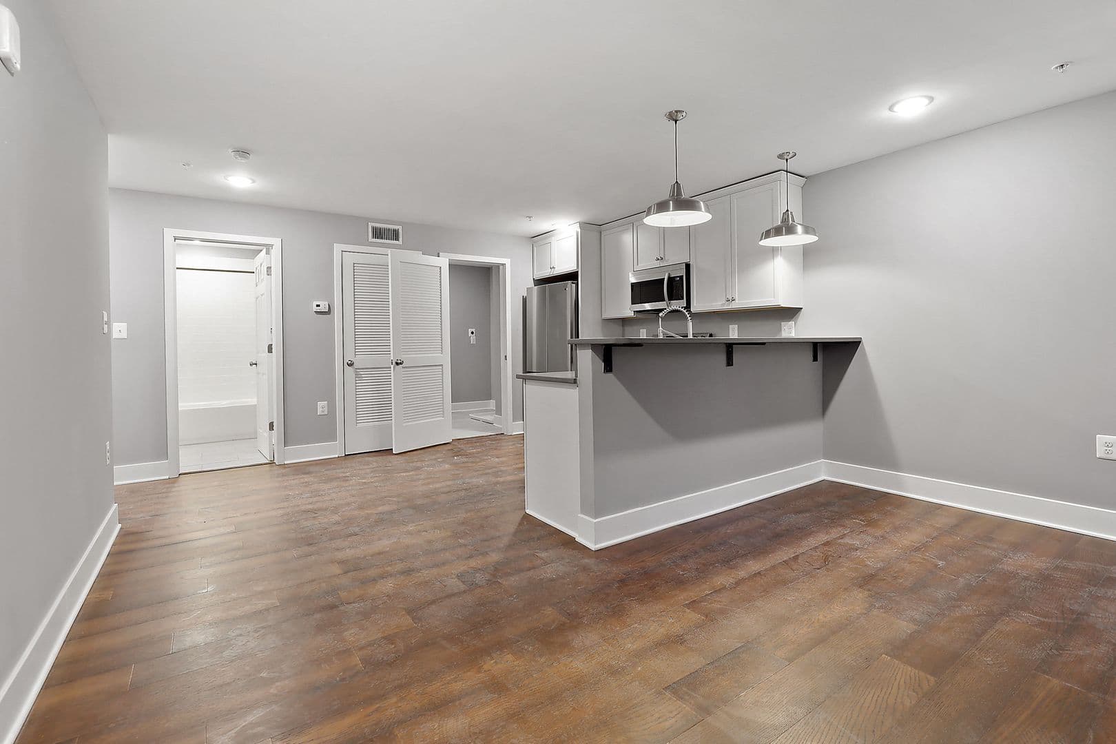Baltimore Apartment: 19 East Fayette Street