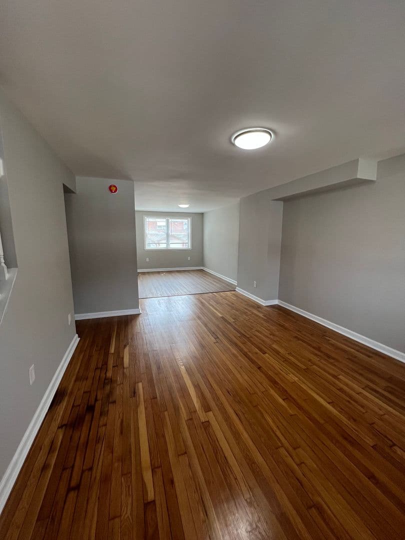 Baltimore House: 7817 Saint Boniface Lane