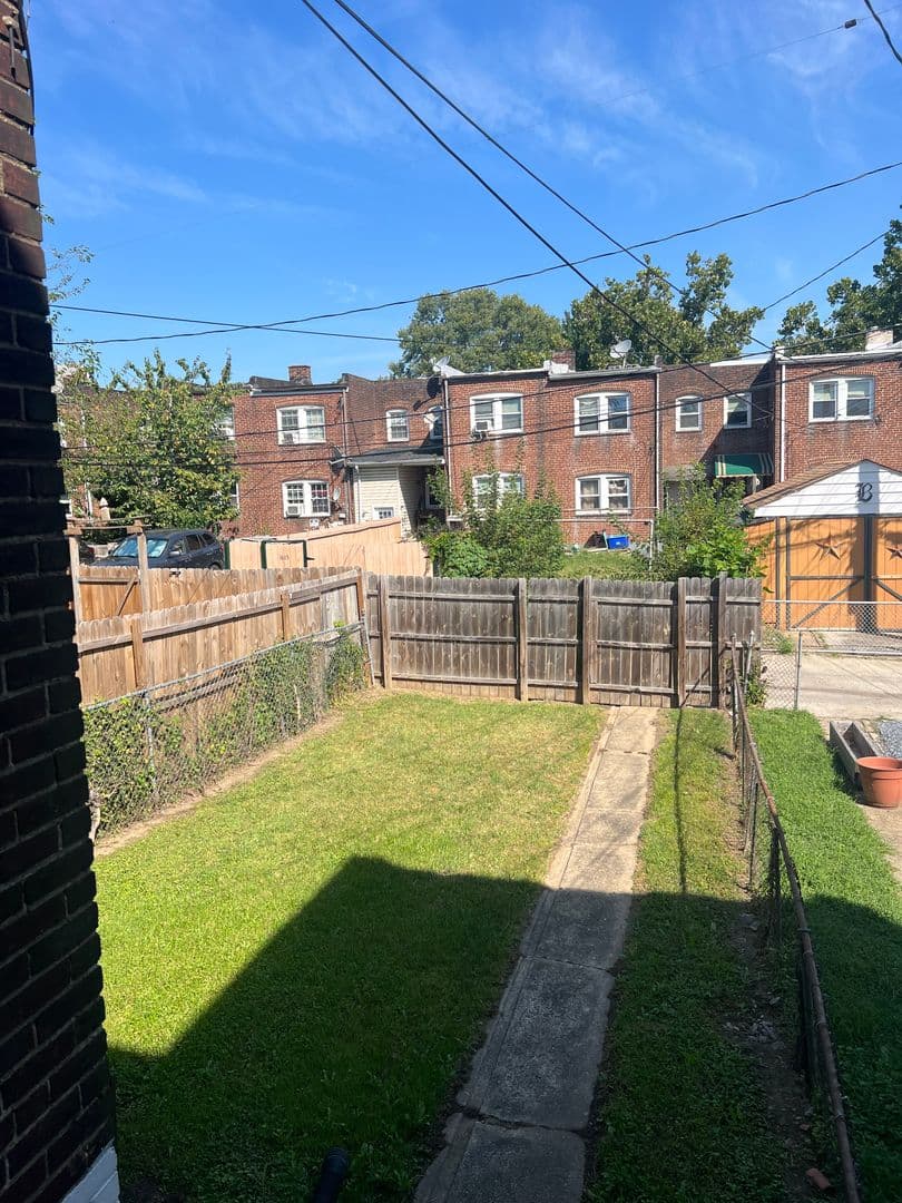 Baltimore Apartment: 1616 Plum Street