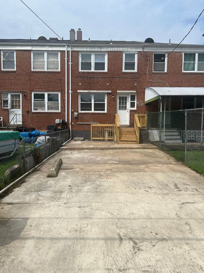 Baltimore House: 7817 Saint Boniface Lane