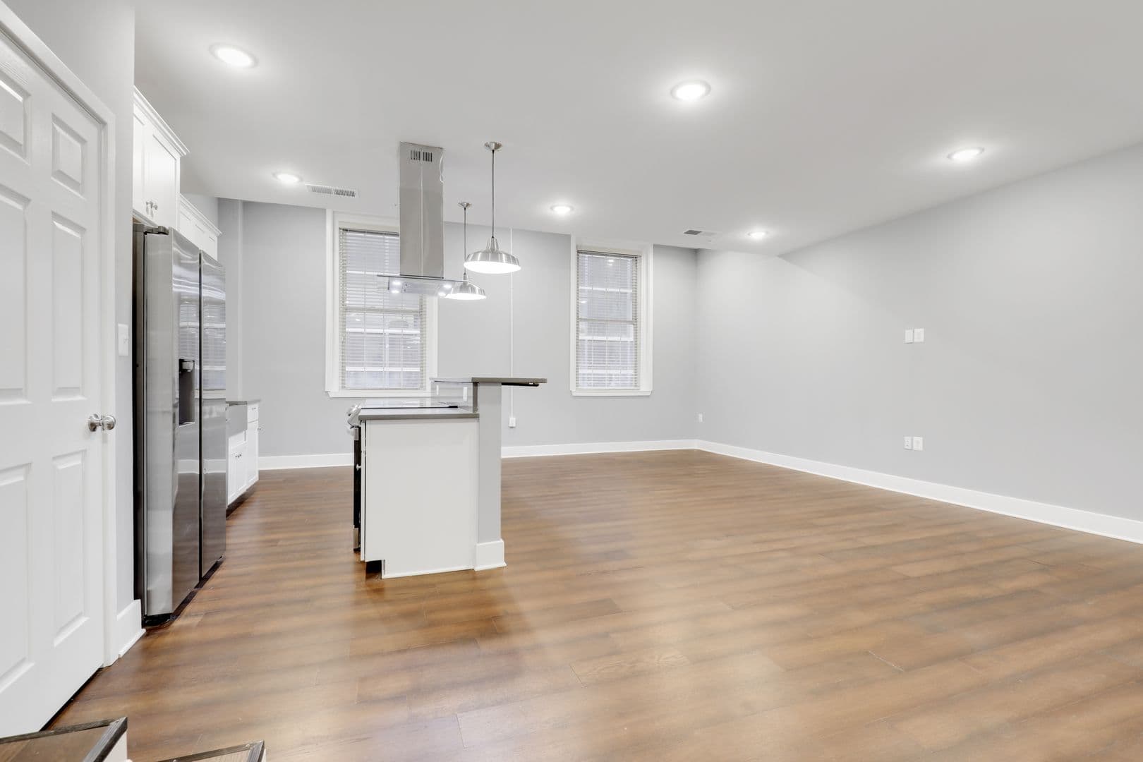 Baltimore Apartment: 19 East Fayette Street