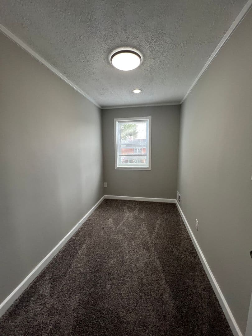 Baltimore House: 7817 Saint Boniface Lane