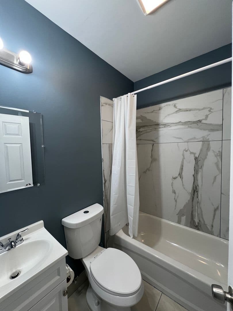 Baltimore Apartment: 2020 McCulloh Street