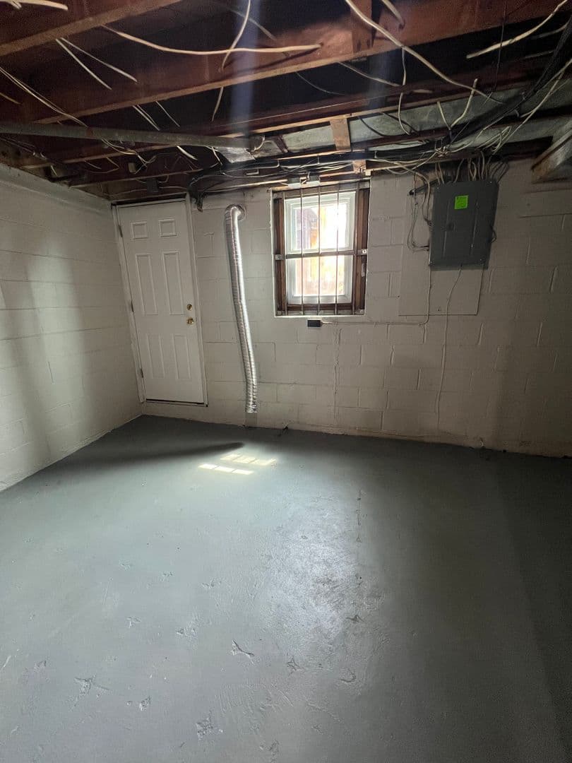 Baltimore House: 7817 Saint Boniface Lane