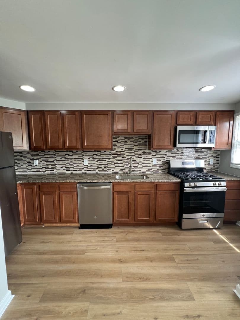 Baltimore House: 7817 Saint Boniface Lane