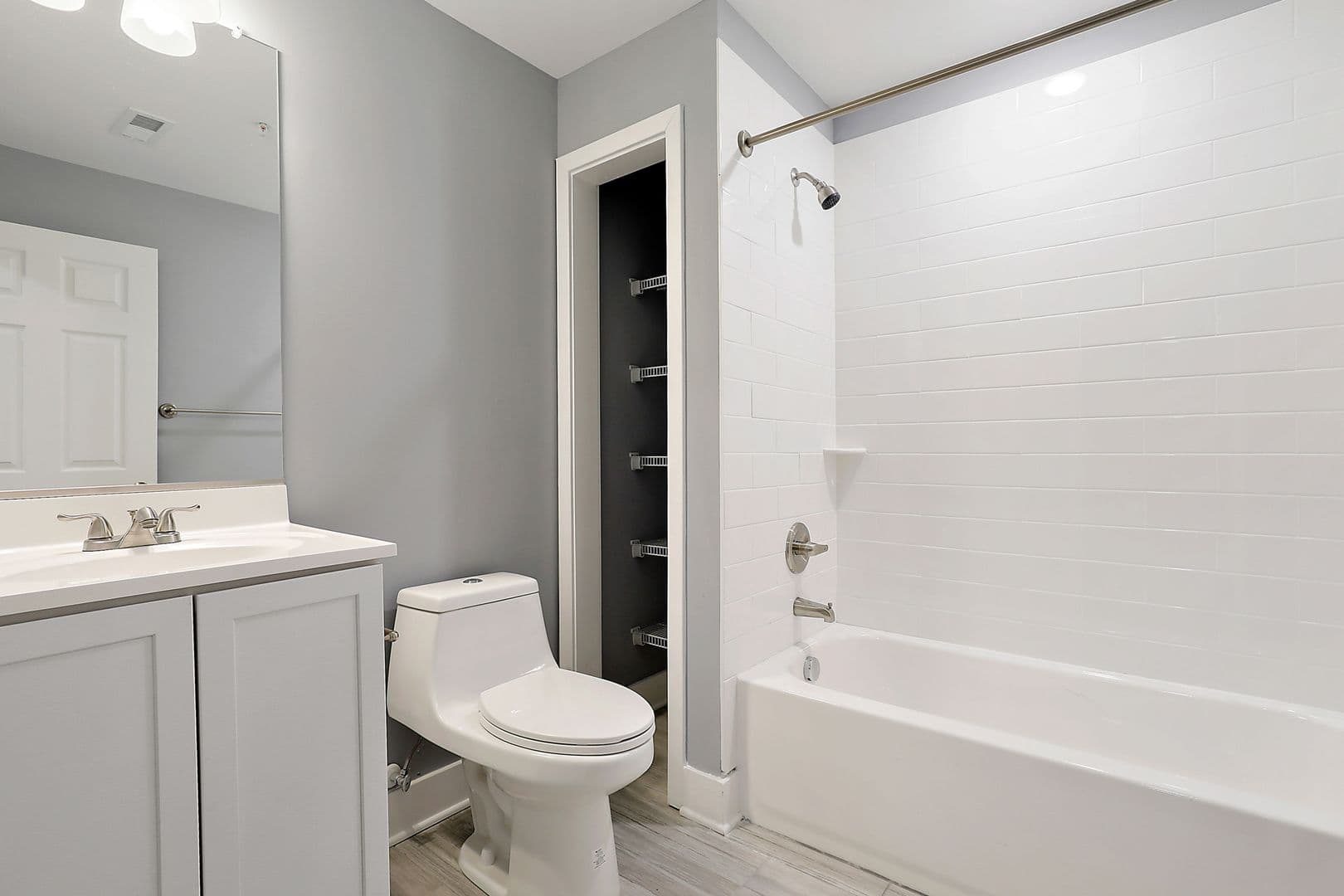 Baltimore Apartment: 19 East Fayette Street